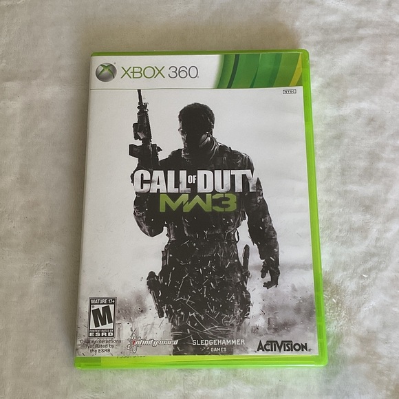 Call of Duty: Modern Warfare 3 for Xbox 360 - Green Edition - Picture 1 of 3